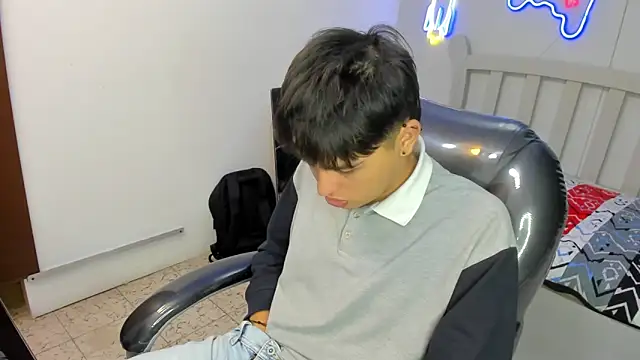 StiwenTwink online show from 11.13.25