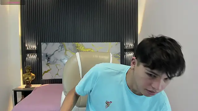 StiwenTwink online show from 11.16.25