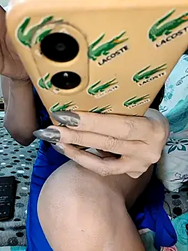 Snapshot of GmAnAAnA chatting on 10.04.25 GmAnAAnA online show from 10.04.25