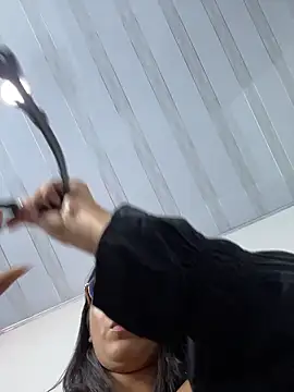 SaraMistick online show from 04.01.26