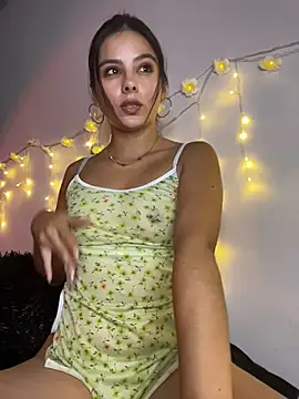 SaraMistick online show from 04.17.26