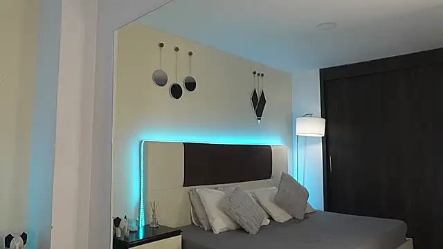 Snapshot of DanteeStone chatting on 01.08.26 DanteeStone online show from 01.08.26