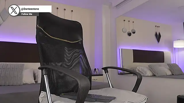 Snapshot of DanteeStone chatting on 01.17.26 DanteeStone online show from 01.17.26