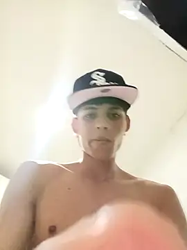 Snapshot of mazo18 chatting on 02.15.26 mazo18 online show from 02.15.26