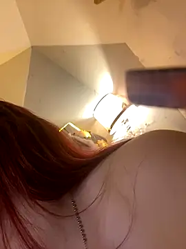 Snapshot of Samantacooper1 chatting on 10.30.25 Samantacooper1 online show from 10.30.25