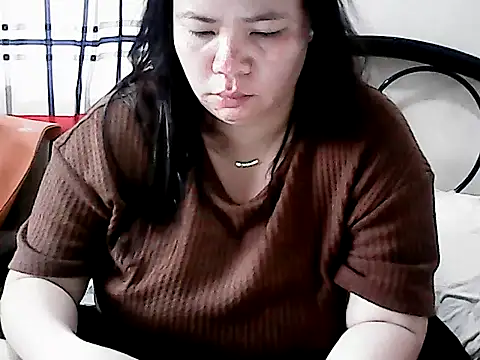 Snapshot of HornyPussie69 chatting on 04.21.26 HornyPussie69 online show from 04.21.26