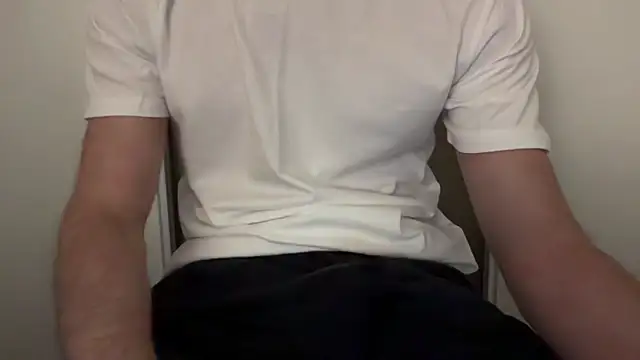 Snapshot of ncjuice_ chatting on 05.18.26 ncjuice online show from 05.18.26
