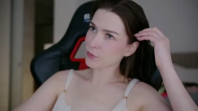 WowHelloAlice online show from 03.30.26