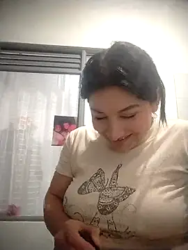 Snapshot of AllbaRose chatting on 10.08.25 AllbaRose online show from 10.08.25