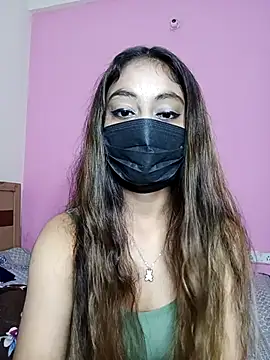 Snapshot of Kitty_18teen chatting on 10.14.25 Kitty 18teen online show from 10.14.25