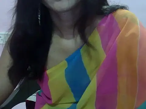Snapshot of Laila_Cute chatting on 06.12.26 Laila Cute online show from 06.12.26