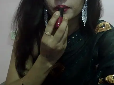 Snapshot of Laila_Cute chatting on 06.12.26 Laila Cute online show from 06.12.26