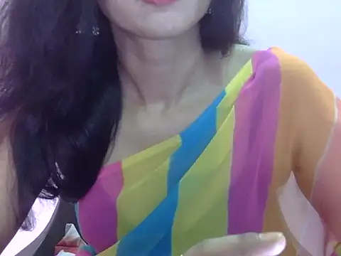 Snapshot of Laila_Cute chatting on 06.17.26 Laila Cute online show from 06.17.26