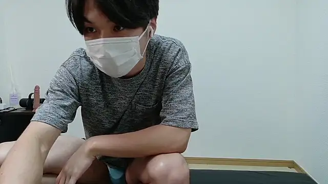 Snapshot of ipponpon chatting on 04.19.26 ipponpon online show from 04.19.26