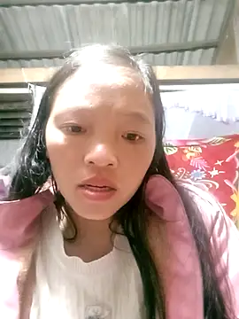 Minkine022 online show from 10.26.25