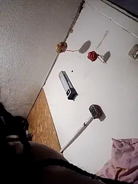 Snapshot of Chyynoxxx chatting on 10.19.25 Chyynoxxx online show from 10.19.25