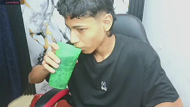 Im david02 online show from 01.06.26