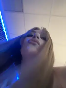 RollDolls online show from 10.19.25