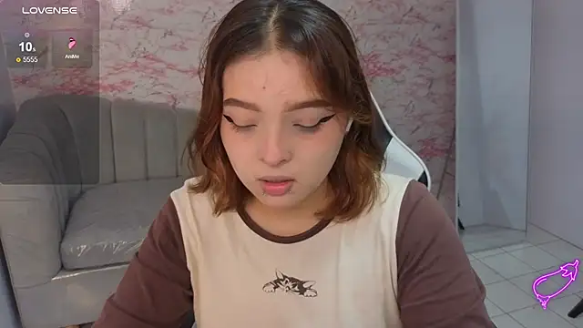 Snapshot of mia_foster_t chatting on 02.20.26 mia foster t online show from 02.20.26