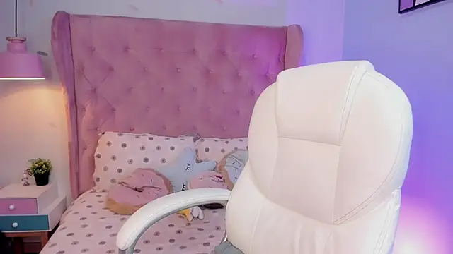 Vanelope evanss online show from 11.21.25