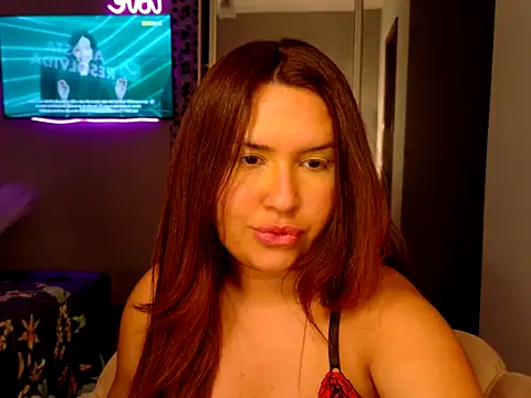 Snapshot of GoldenMuse_ chatting on 10.18.25 GoldenMuse  online show from 10.18.25