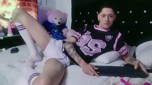 Tyler cat online show from 11.10.25