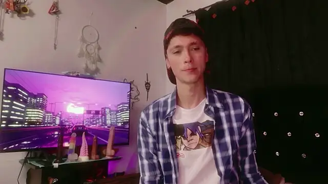 Tyler cat online show from 11.26.25