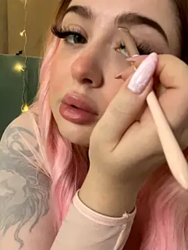 KellyMoors online show from 11.08.25