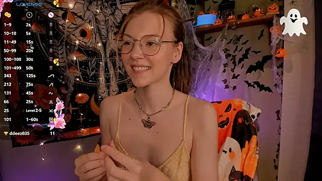 lyra thenymph online show from 11.03.25