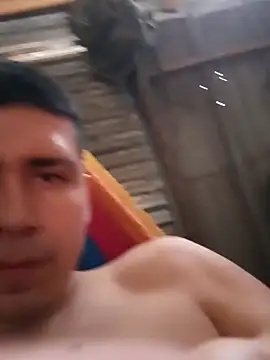 Snapshot of Travieso_loco9 chatting on 06.04.26 Travieso loco9 online show from 06.04.26
