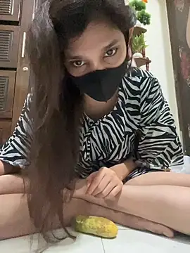 Snapshot of Sweet_Couple59 chatting on 10.23.25 Sweet Couple59 online show from 10.23.25