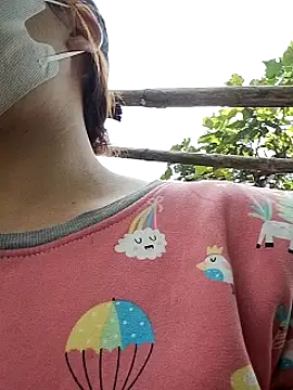 Snapshot of Noen_22 chatting on 11.24.25 Noen 22 online show from 11.24.25