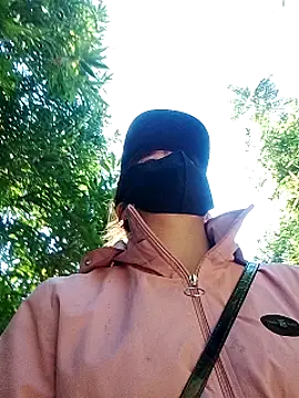 Snapshot of Noen_22 chatting on 11.25.25 Noen 22 online show from 11.25.25