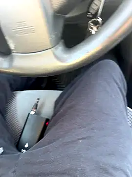 Snapshot of ayrtonmen chatting on 11.14.25 ayrtonmen online show from 11.14.25