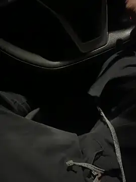 Snapshot of ayrtonmen chatting on 11.25.25 ayrtonmen online show from 11.25.25