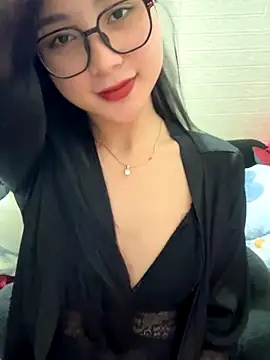 Linh5790 online show from 11.04.25