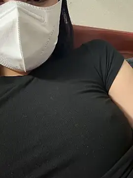 Linh5790 online show from 12.19.25