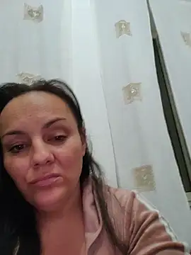 Snapshot of pasajuis chatting on 11.14.25 pasajuis online show from 11.14.25