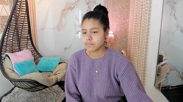 Snapshot of AriaVega chatting on 04.20.26 AriaVega online show from 04.20.26