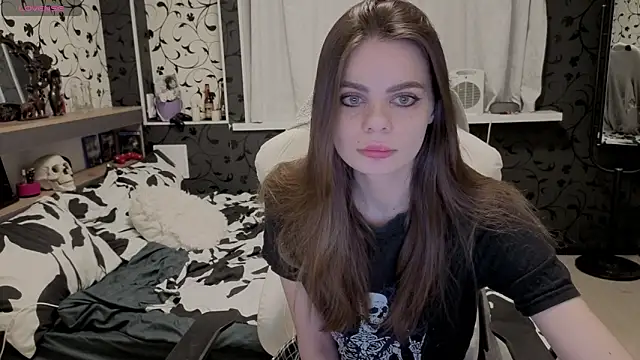 Snapshot of xAlisontiny chatting on 03.04.26 xAlisontiny online show from 03.04.26