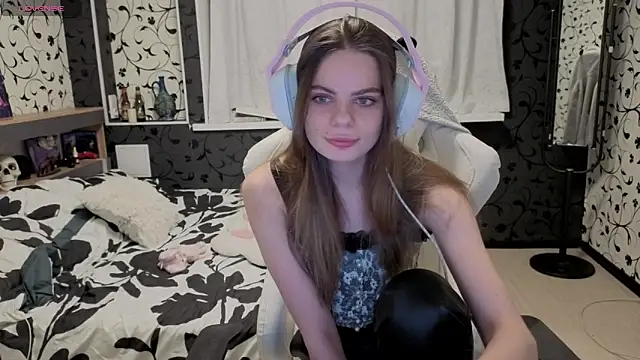 Snapshot of xAlisontiny chatting on 03.07.26 xAlisontiny online show from 03.07.26