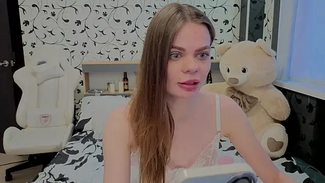 Snapshot of xAlisontiny chatting on 04.06.26 xAlisontiny online show from 04.06.26