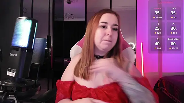 MissNyrra online show from 10.07.25