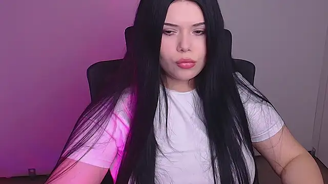 Mona Esty online show from 11.04.25