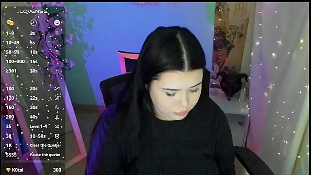 Snapshot of Mona_Esty chatting on 06.18.26 Mona Esty online show from 06.18.26