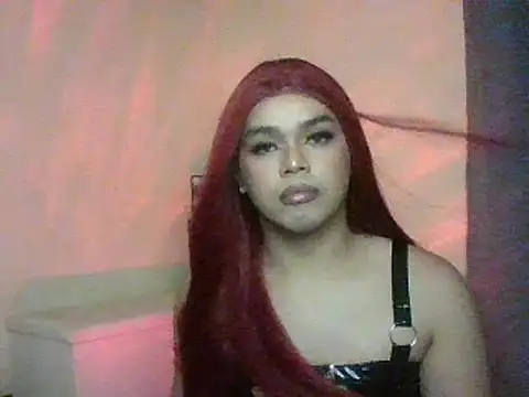 TarahFox online show from 10.04.25