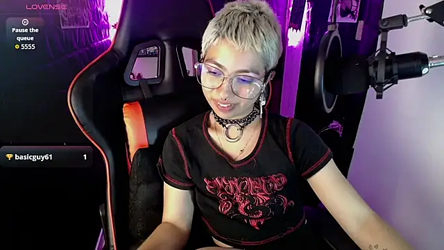 lunarichy22 online show from 12.16.25