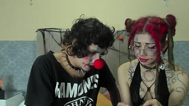 Snapshot of Kaoz_23_ chatting on 10.11.25 Kaoz 23  online show from 10.11.25