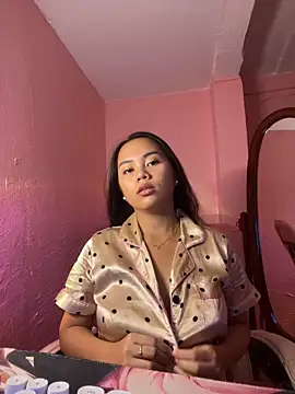 Funtasee Andi online show from 04.27.26