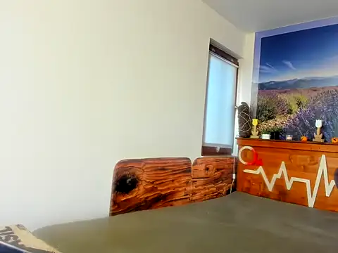 anissawhitenss online show from 10.25.25